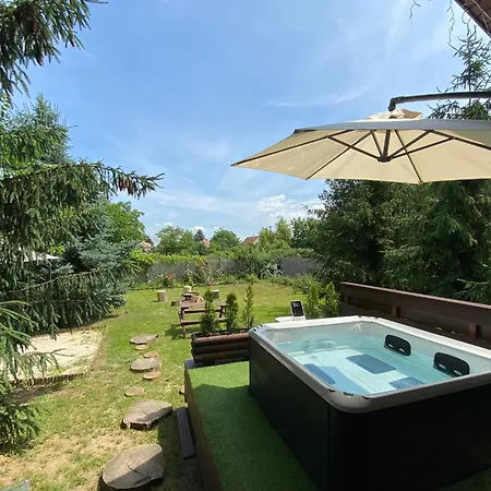 Roenk Vendeghaz Holiday home *